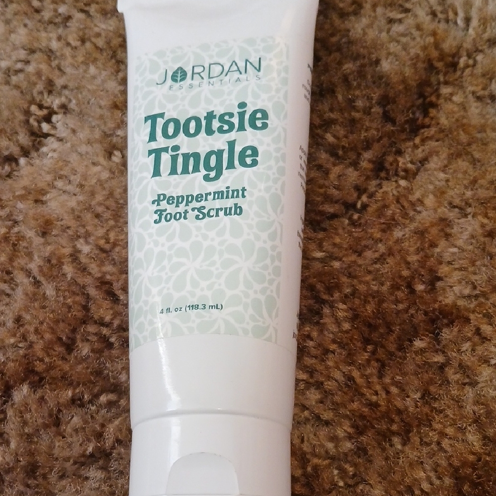 Jordan Essentials Tootsie Tingle Peppermint Foot Scrub